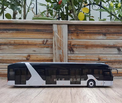 1:42 34CM YUTONG AB14E Airport Shuttle Bus New Energy Vehicles Diecast Model