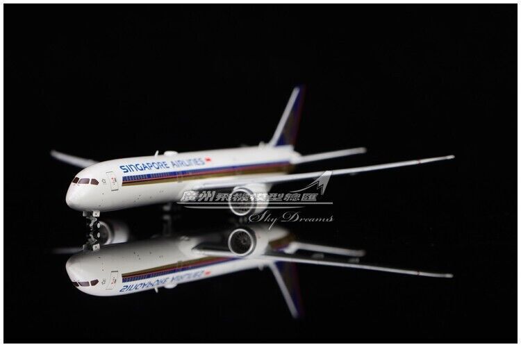 1:400 JC Wings SINGAPORE AIRLINES BOEING 787-10 Passenger Airplane Diecast Model