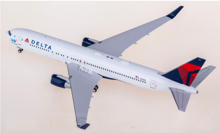 1:400 Panda Model Delta Air Lines Boeing 767-300ER Airplane Diecast Plane Mode