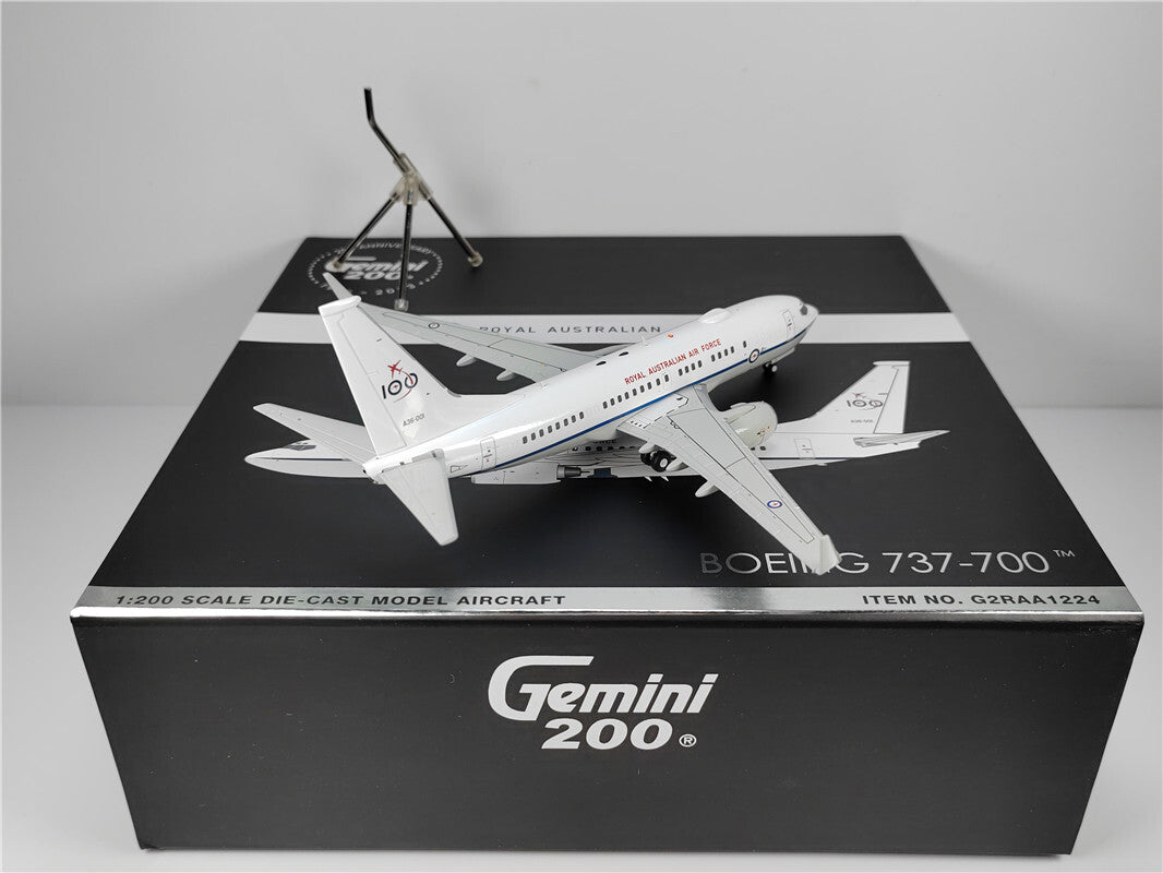 1:200 Geminijets ROYAL AUSTRALIAN AIR FORCE B737-700 Airplane Diecast Model