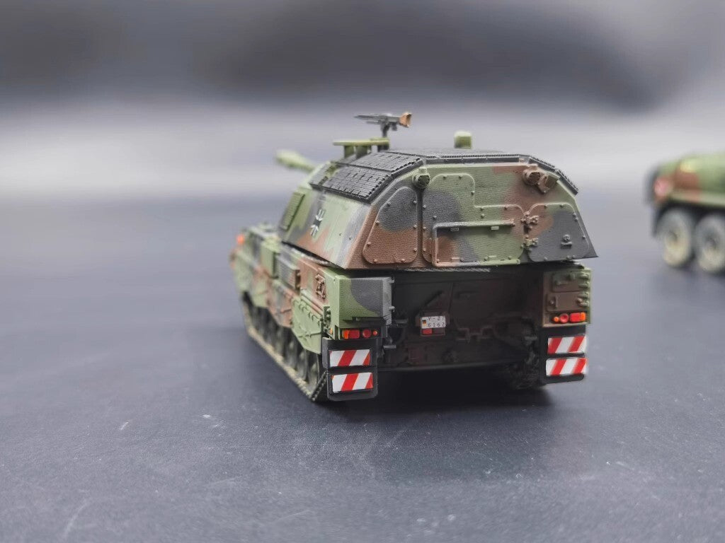 1/72 German PZH2000 Self-propelled Howitzer Heavy Armor Tank Model Finished