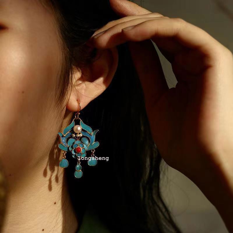 A pair of Chinese antique choked enamel cloisonn é craft earrings
