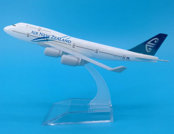 16cm AIR NEW ZEALAND BOEING 747-400 Passenger Airplane Diecast Aircraft Model