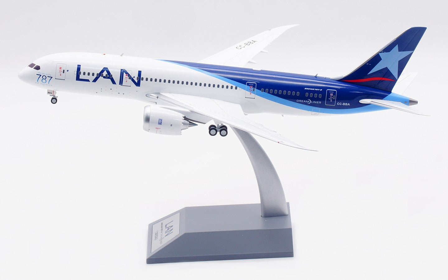 1:200 InFlight LAN Airlines B787-8 Passenger Airplane Diecast Aircraft Model