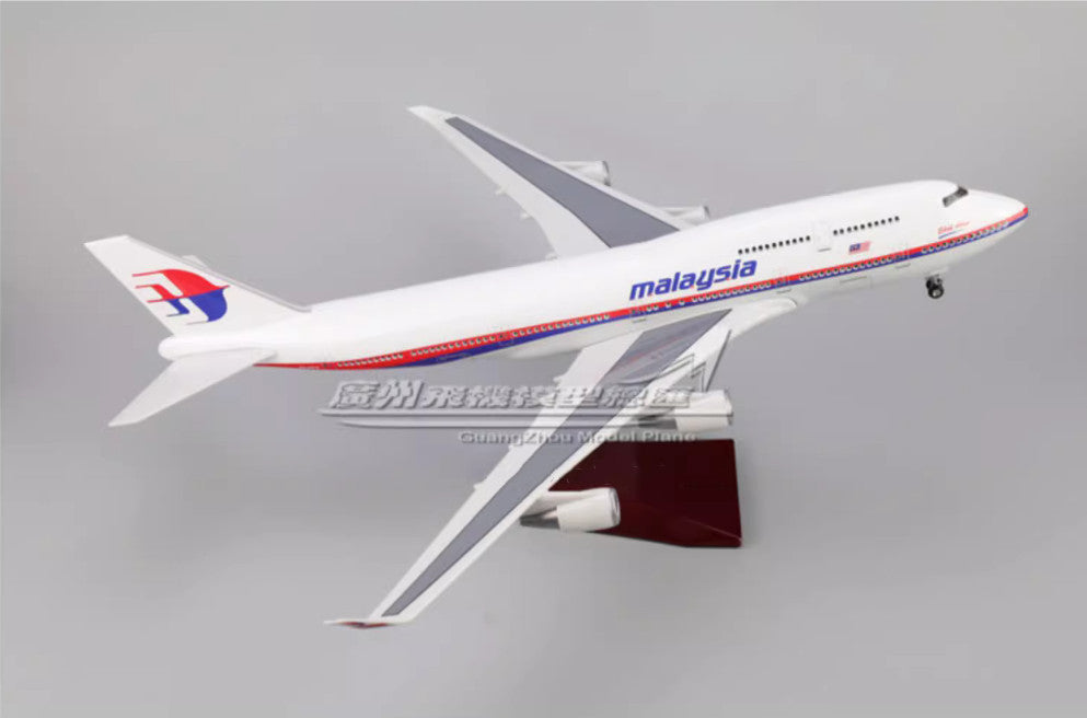 47CM 1:150 Malaysia Airlines BOEING 747-400 Airplane Landing Gears Resin Model