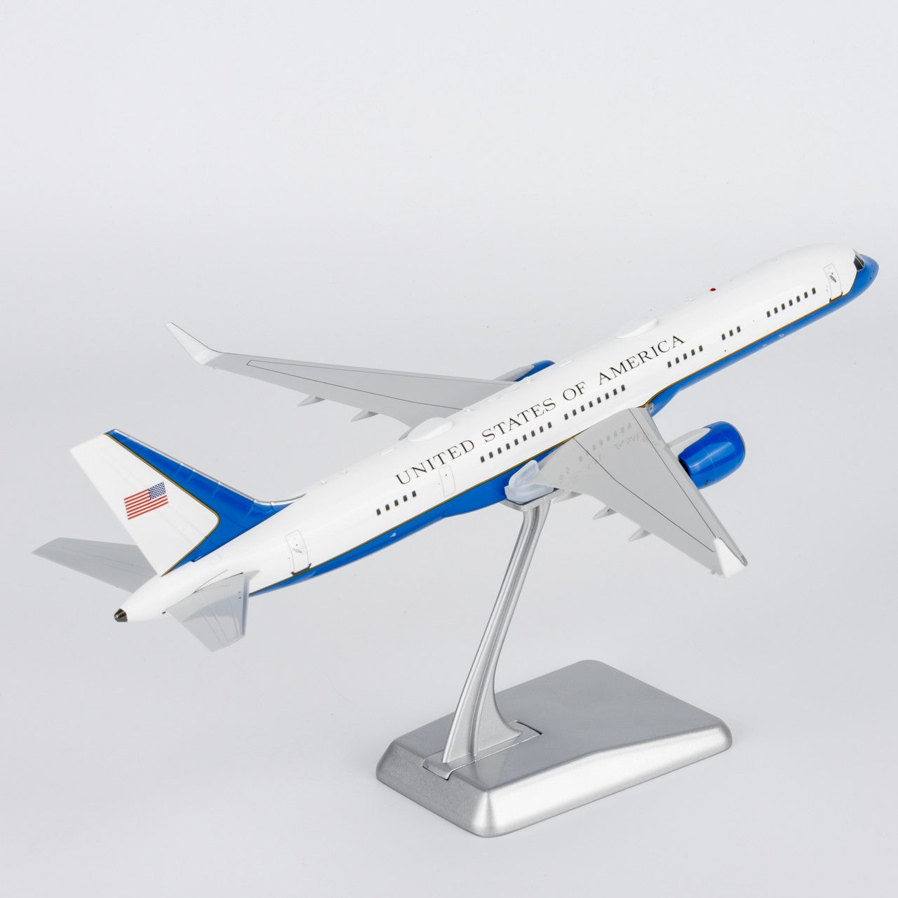1:200 NGmodels USAF Boeing 757-200 C-32A Passenger Airplane Diecast Plane Model