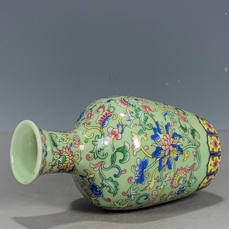 Vintage Exquisite Chinese Porcelain Painted Hundred Flower Pattern Vase 14.5cm