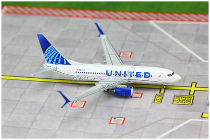 1:400 GeminiJets UNITED BOEING B737-700 Airplane Diecast Plane Aircraft Model