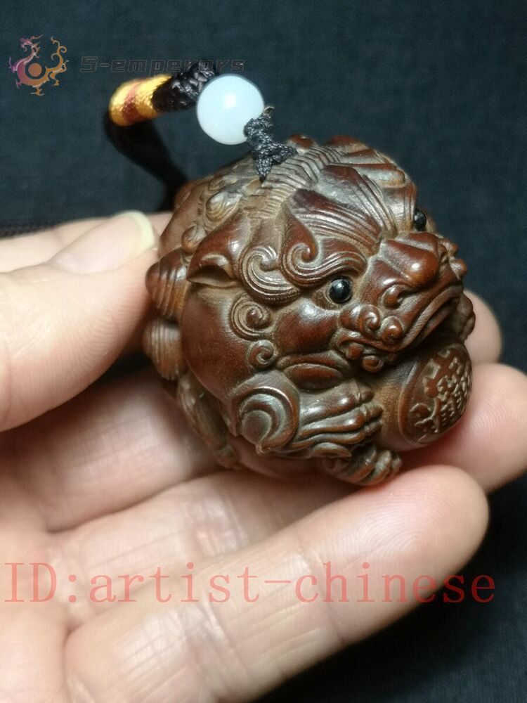 Chinese boxwood hand carved vivid lion Figure statue netsuke collectable gift