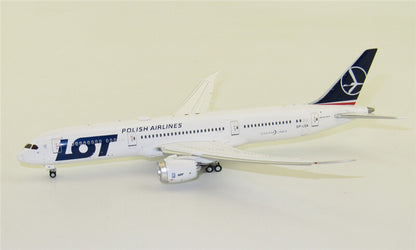 JC Wings Polish Airlines LOT For Boeing B787-9 SP-LSA Flaps Down 1/400 Model
