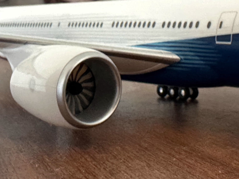 1:200 39CM Hogan BOEING 777-9X Passenger Airplane ABS Plastic Aircraft Model