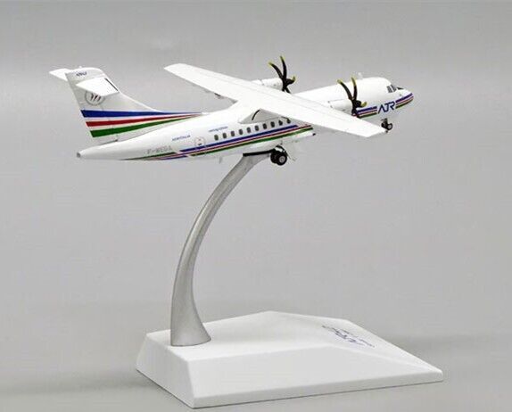 1:200 JC Wings ATR-42-300 Passenger Airplane Diecast Aircraft Plane Model