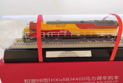 1:87 34CM HXN5B Shunting Locomotive With 4400 HP Passenger Train Diecast Model