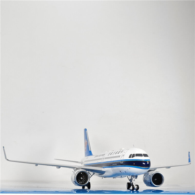 1:200 Aviation CHINA EASTERN AIRBUS A320NEO Passenger Airplane Diecast Model