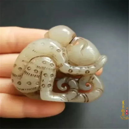 Rare China Natural Old Jade Carving Monkey Collection Pendant Hsiuyen Jade Gift