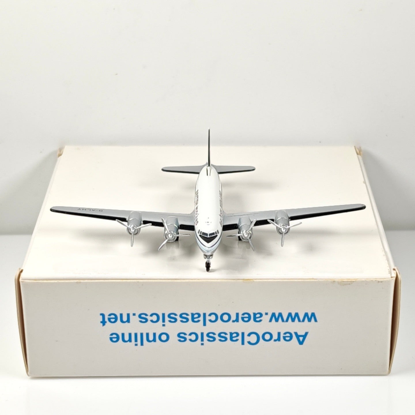 1:400 Aeroclassics British Midland CL-4 Passenger Airplane Diecast Plane Model