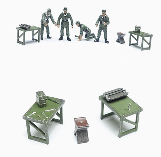1/72 German Armored Maintenance Personnel+Accessories Colored Finished Model