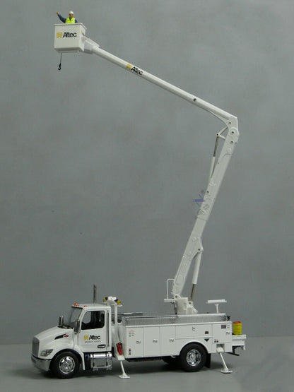1:32 DM PETERBILT 536 With Altec AA55 Aerial SERVICE TRUCK Machine Diecast Model