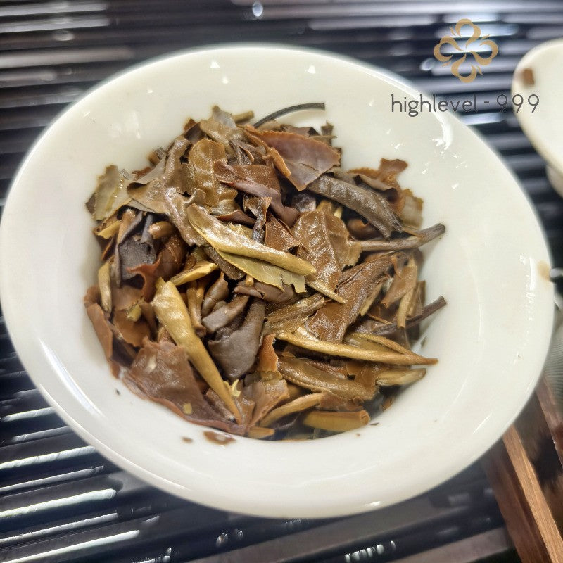 250g White Tea Yunnan Yueguangbai Old Tree Ten Year Aged Large Leaf Tea
