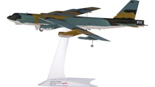 1:200 24CM Herpa USAF Boeing B-52G Military Bomber Diecast Fighter Plane Model