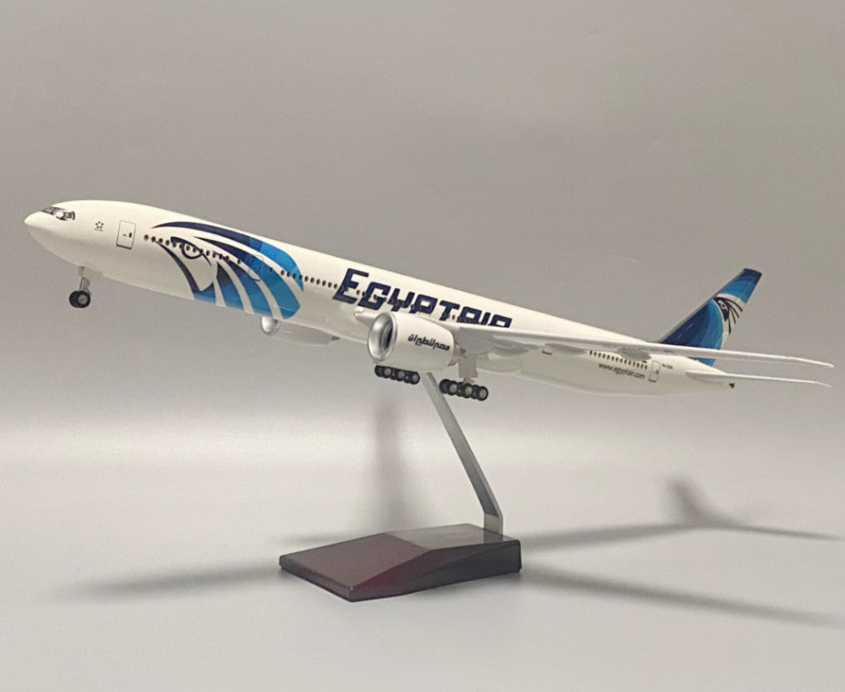 1:157 47CM EGYPT AIR BOEING 777-300ER Airplane Landing Gear Resin Aircraft Model