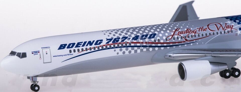 1:200 31CM Hogan BOEING 767-400 Passenger Airplane ABS Plastic Aircraft Model