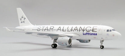 1:200 JC Wings Lufthansa STAR ALLIANCE AIRBUS A320 Passenger Plane Diecast Model