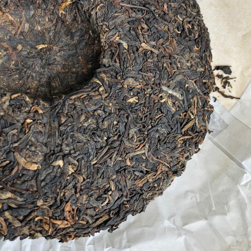 Menghai Star * 2014 1401 Yunnan Menghai Dayi Ripe Pu Erh Tea Cake Puer 357g