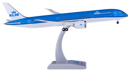 1:200 32CM Hogan KLM BOEING 787-9 Passenger Airplane ABS Plastic Aircraft Model