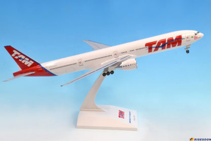 1:200 37CM RISESOON TAM BOEING 777-300ER Airplane ABS Plastic Aircraft Model