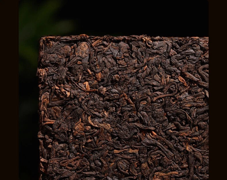250g Icelandic Puerh Spring BaNuo ancient puerh trees tea Raw Uncooked puerh tea