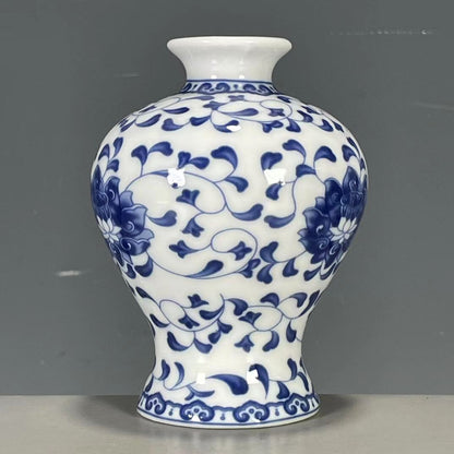 New Exquisite Chinese Porcelain Blue and White Porcelain Flower Pattern Vase