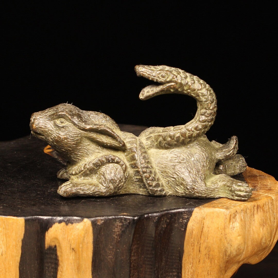 Collection chinese bronze snake PK rabbit statue home decoration tea pet