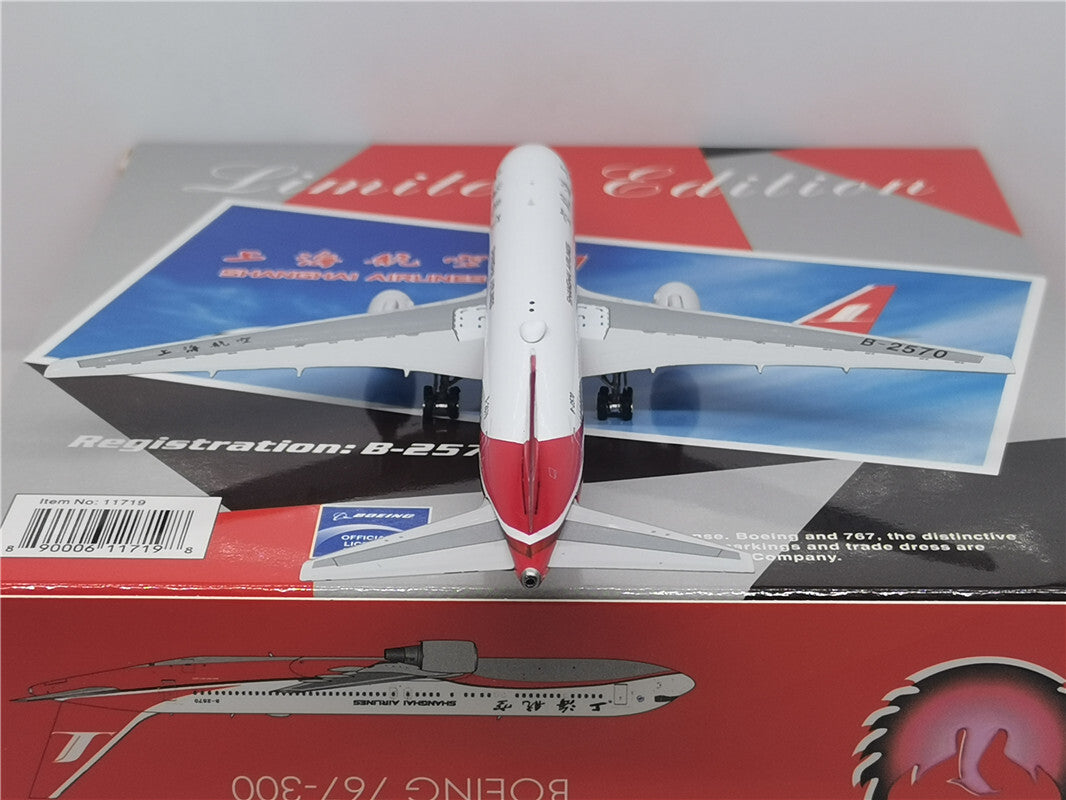 1:400 Phoenix SHANGHAI AIRLINES B767-300 Airplane Diecast Aircraft Plane Model