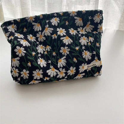 Embroidery Cosmetic Bag Clutch Bag Large Makeup Organizer Pouch 5*18*25 CM 50G