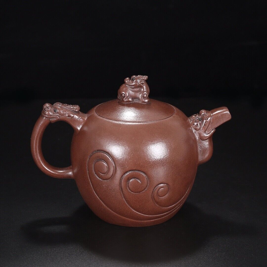 Chinese Yixing Zisha Clay Handmade Exquisite Teapot（龙泉 底款：徐汉棠）