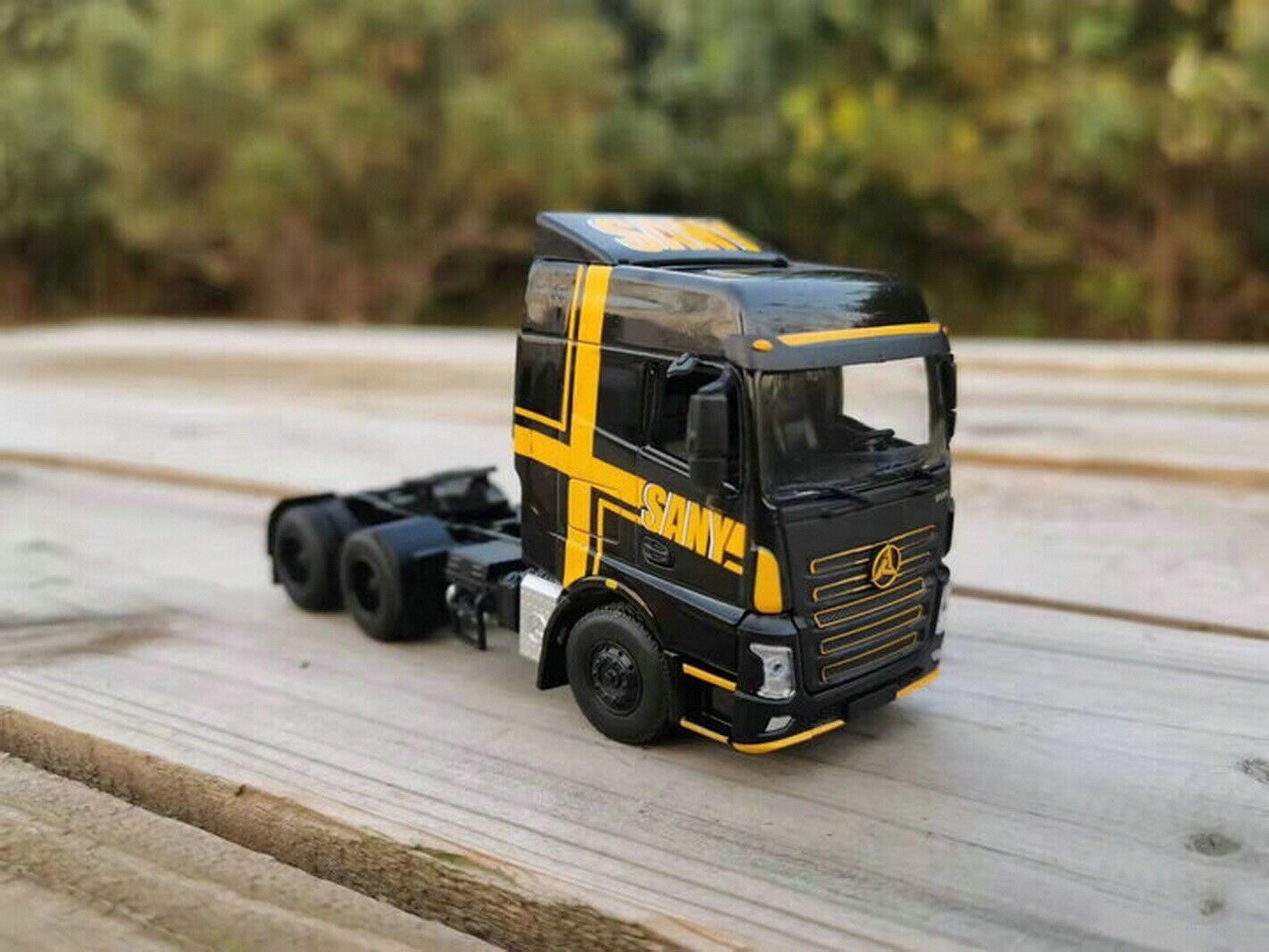 1/64 Scale SANY Truck tractor Black Diecast Car Model Collection Toy Gift NIB