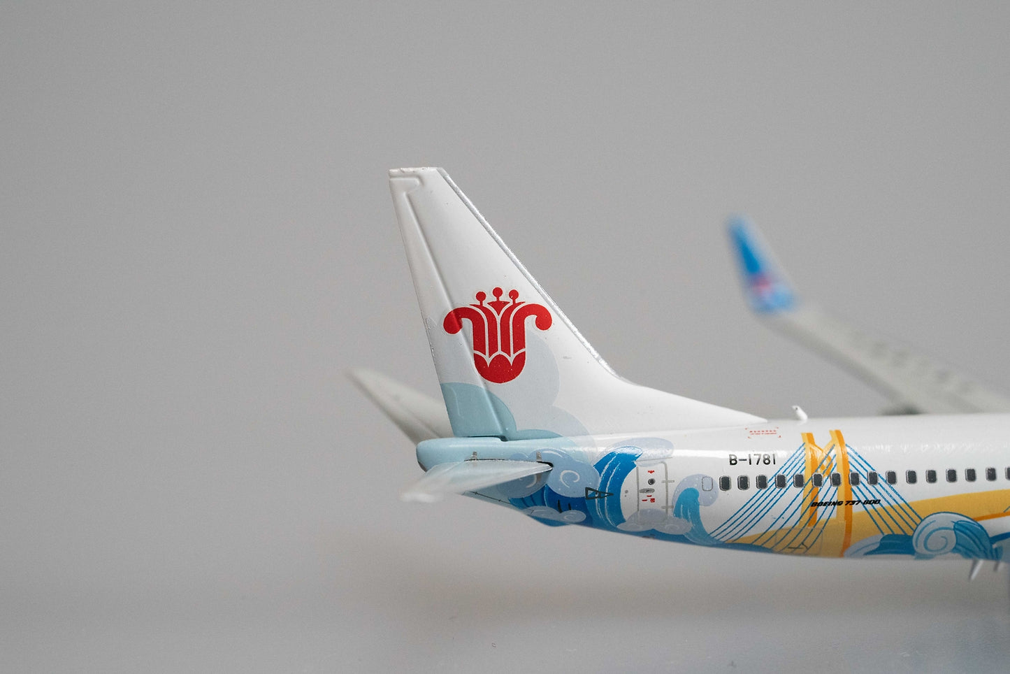 1:400 JC Wings CHINA SOUTHERN Boeing 737-800 Airplane Diecast Aicraft Model