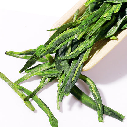 West Lake Longjing Tea Green Tea Authentic Hangzhou Spring Tea New Tea Canned