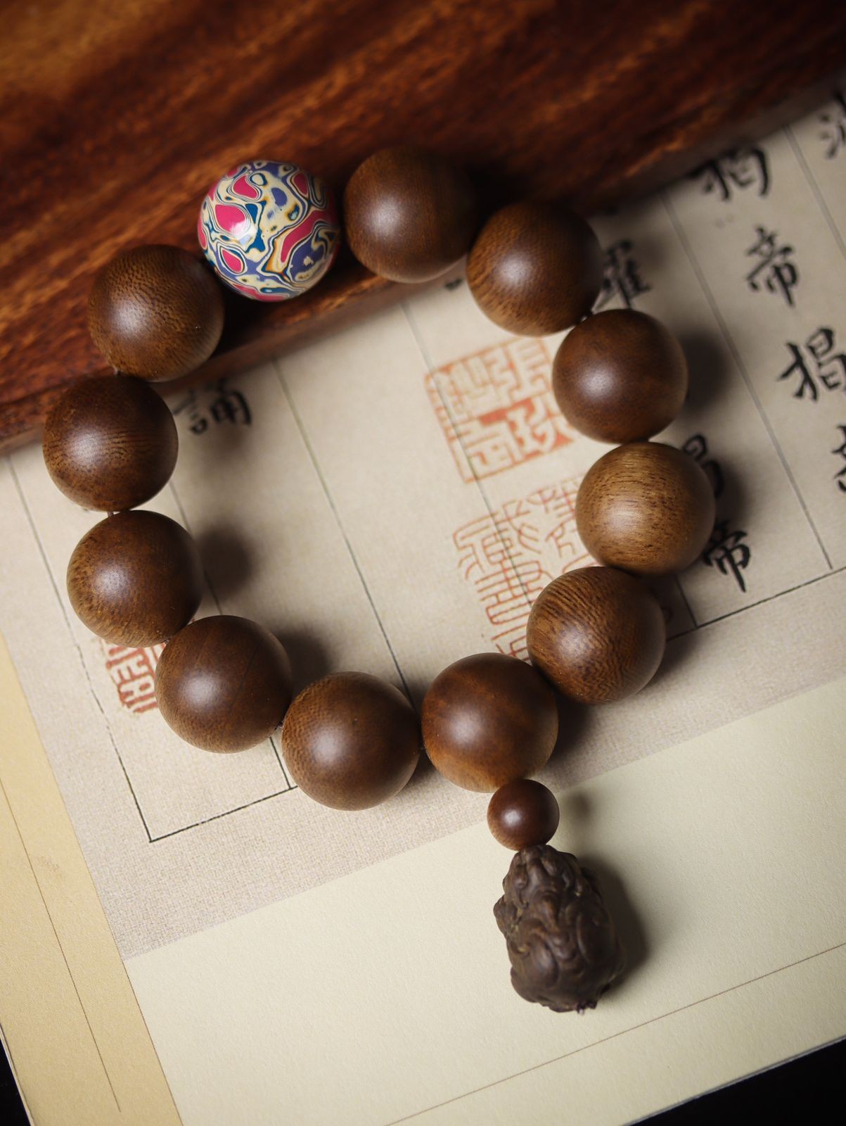 20mm Chinese Natural Eaglewood Handmade Exquisite Bracelets 30583