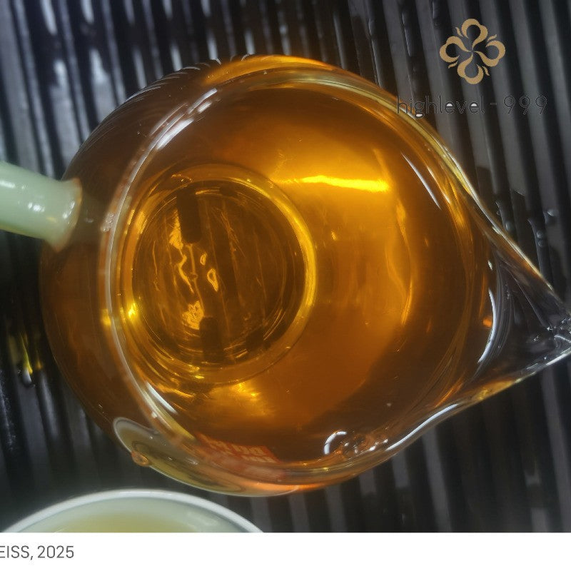 357g Raw Pu'er Yunnan Laobanzhang Old Tree 18 Year Qizi Compressed Tea Cake