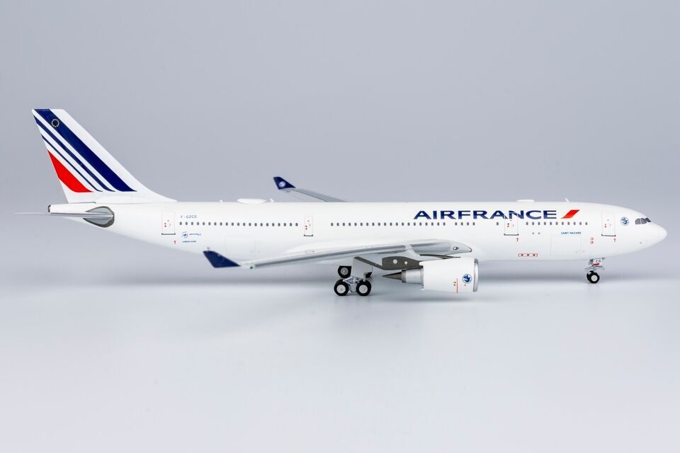 1:400 NG Model AIR FRANCE AIRBUS A330-200 Passenger Plane Diecast Aircraft Model