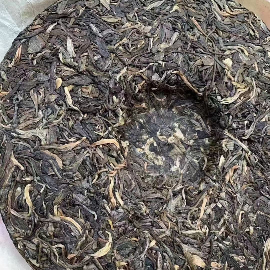2006 Year Yunnan Raw Puerh Tea Bulang Old Tree Pu-erh Tea Cake Pu'er Tea 357g