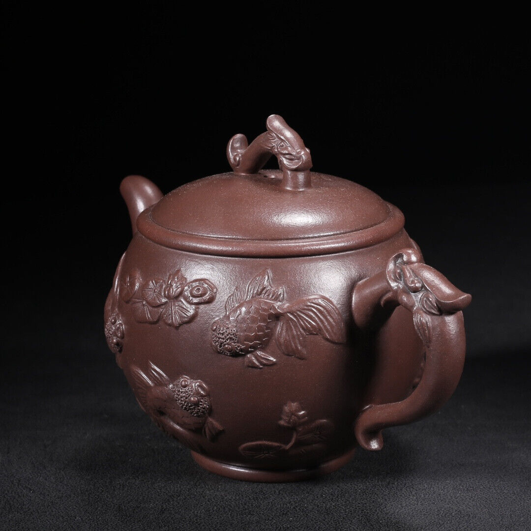 Chinese Yixing Zisha Clay Handmade Exquisite Teapot （鱼乐 底款：铁画轩）