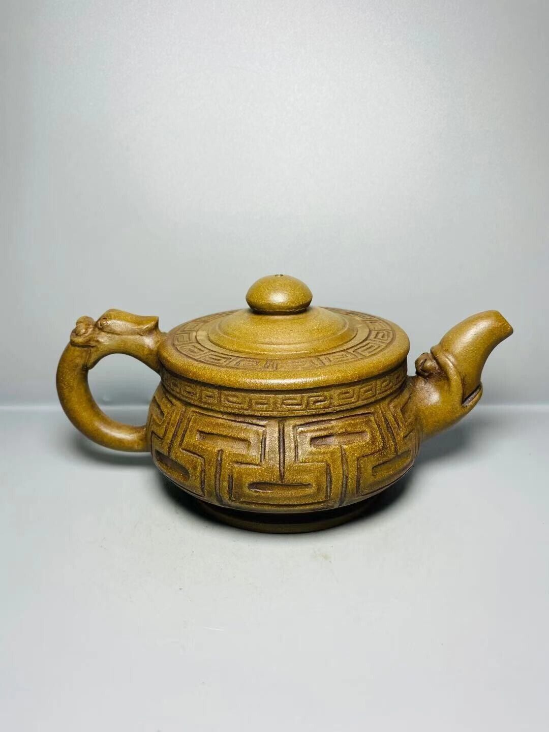 Chinese Yixing Zisha Clay Handmade Exquisite Teapot （双龙壶 底款：陈鸣远）