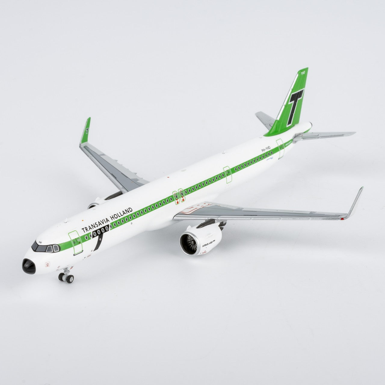 1:400 NGmodels Transavia Airbus A321neo Passenger Airplane Diecast Plane Model
