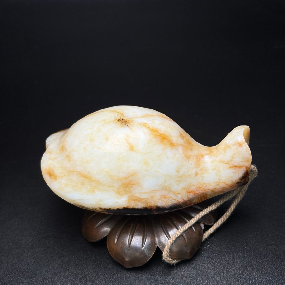 Chinese Natural Hetian Jade Hand-carved Exquisite Tortoise Shell Pendant 31161