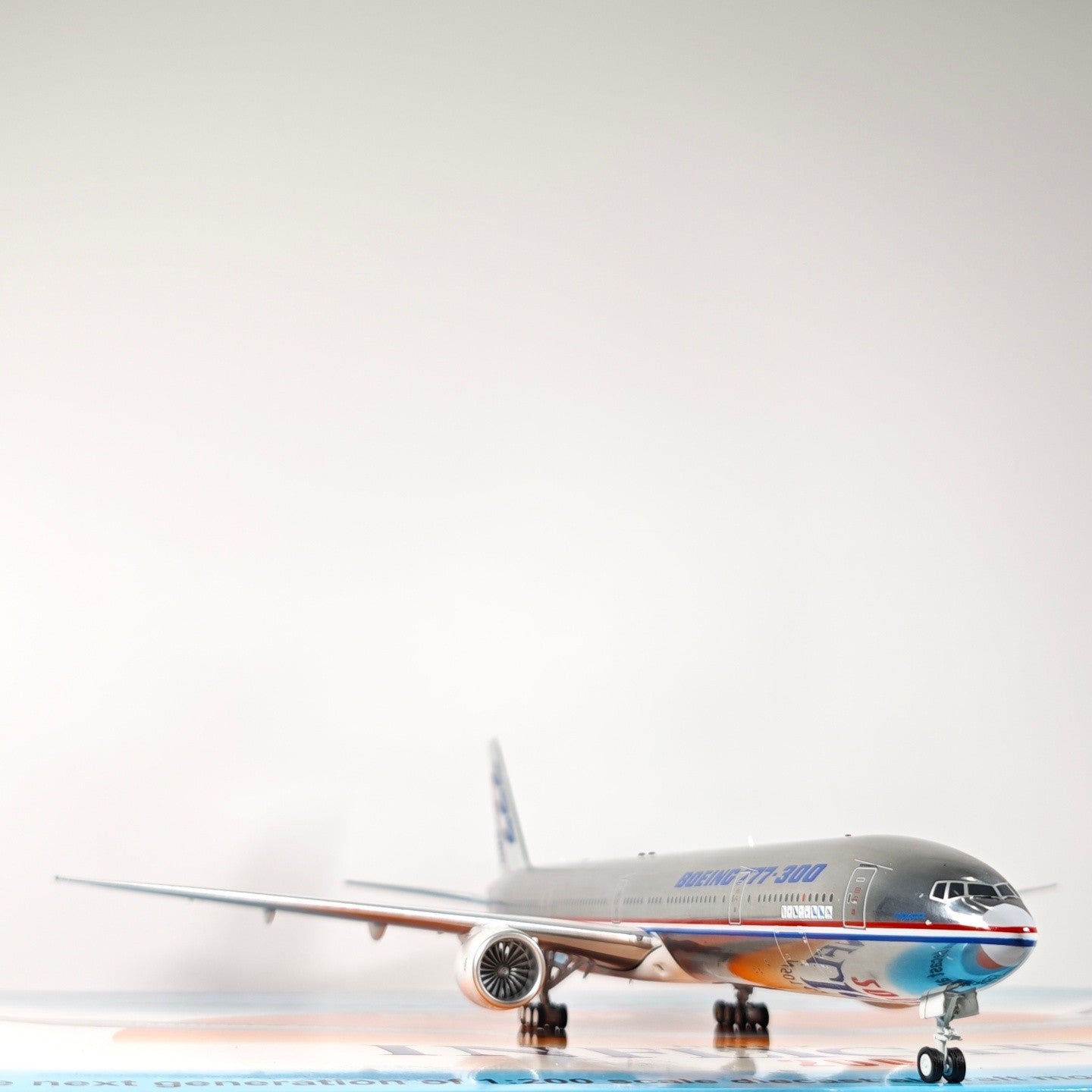 1:200 InFlight Boeing 777-300ER N5014K Passenger Airplane Diecast Plane Model