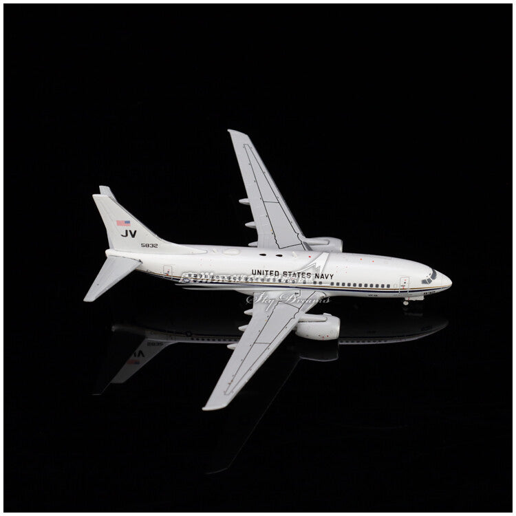 1:400 JC Wings U.S. Navy BOEING 737-700 C-40A Airplane Diecast Aircraft Model