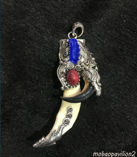 Tibetan Antiques Wolf's Teeth Bear Claw Tibetan Silver Mosaic Red Pine Amulet
